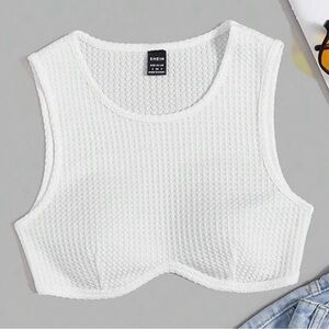 SHEIN White Textured Crop Top